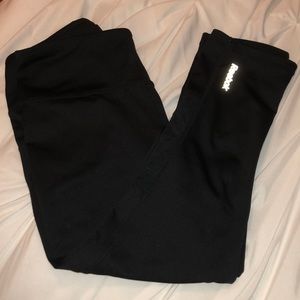 Cropped black Reebok leggings